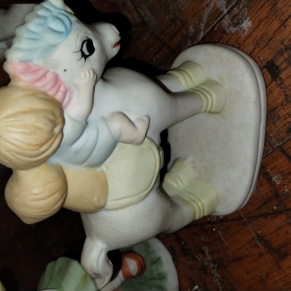 A unicorn porcelain - Picture 4 of 5